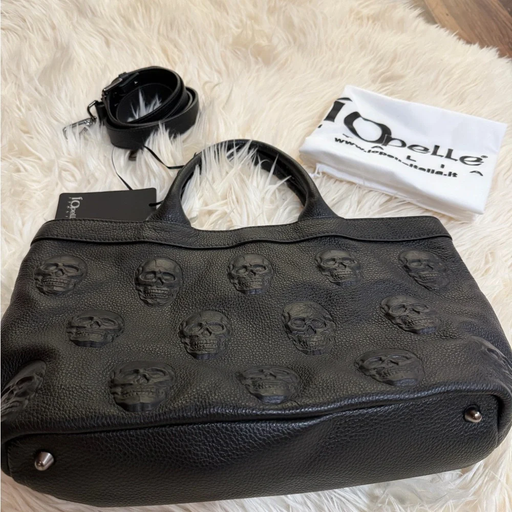 IOpelle Italia Black Leather Embossed Skull
Tote With Crossbody Strap - Picture 3 of 5